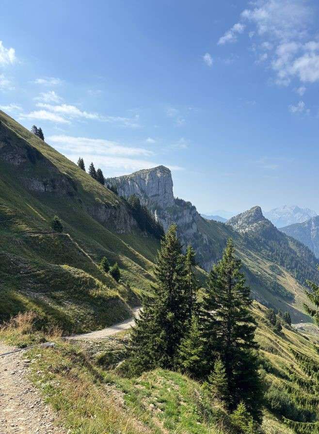 Hiking route to Lac Lessy in the Haute-Savoie region