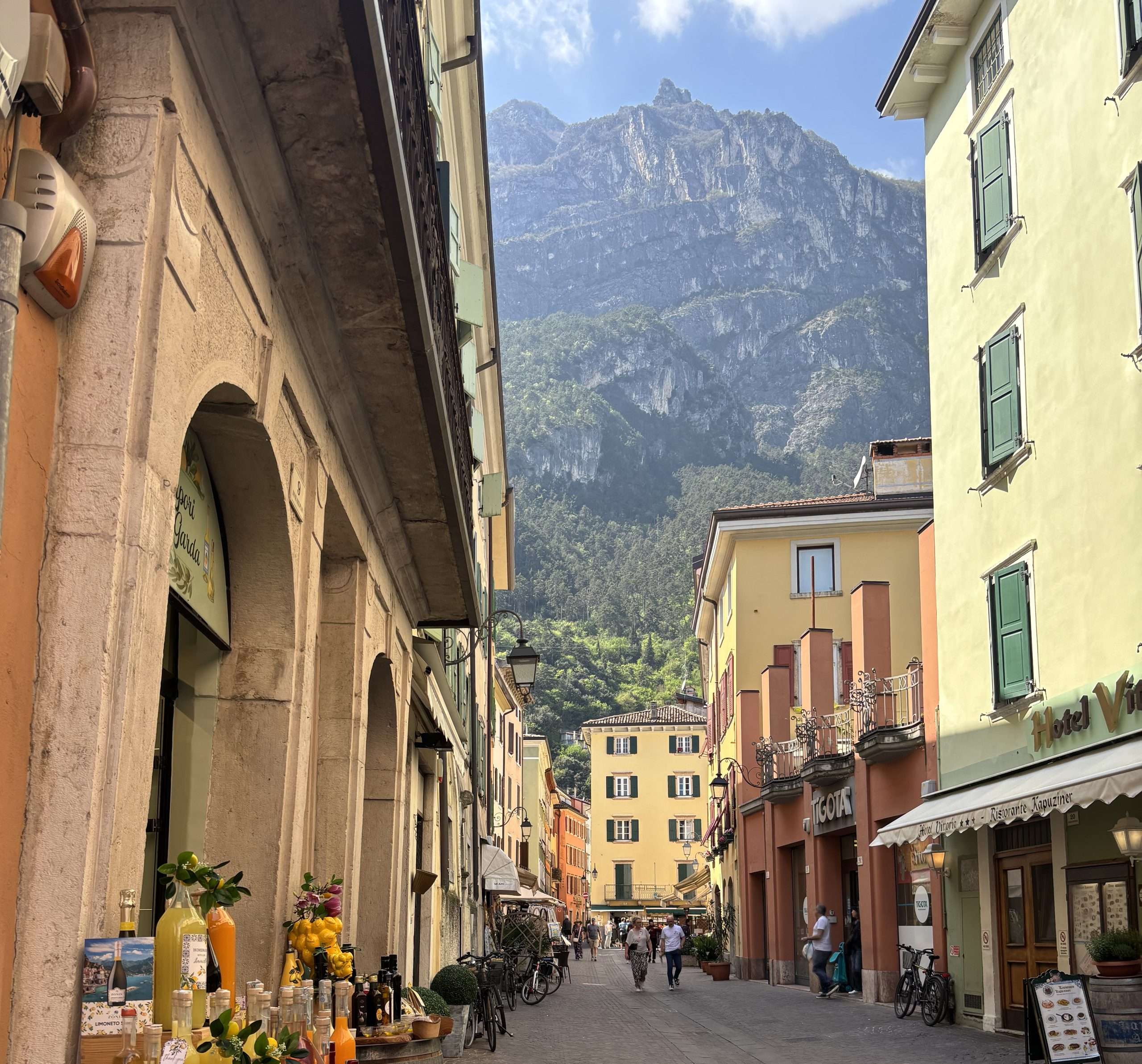 beautiful view of riva del garda streets with mountain views in the back