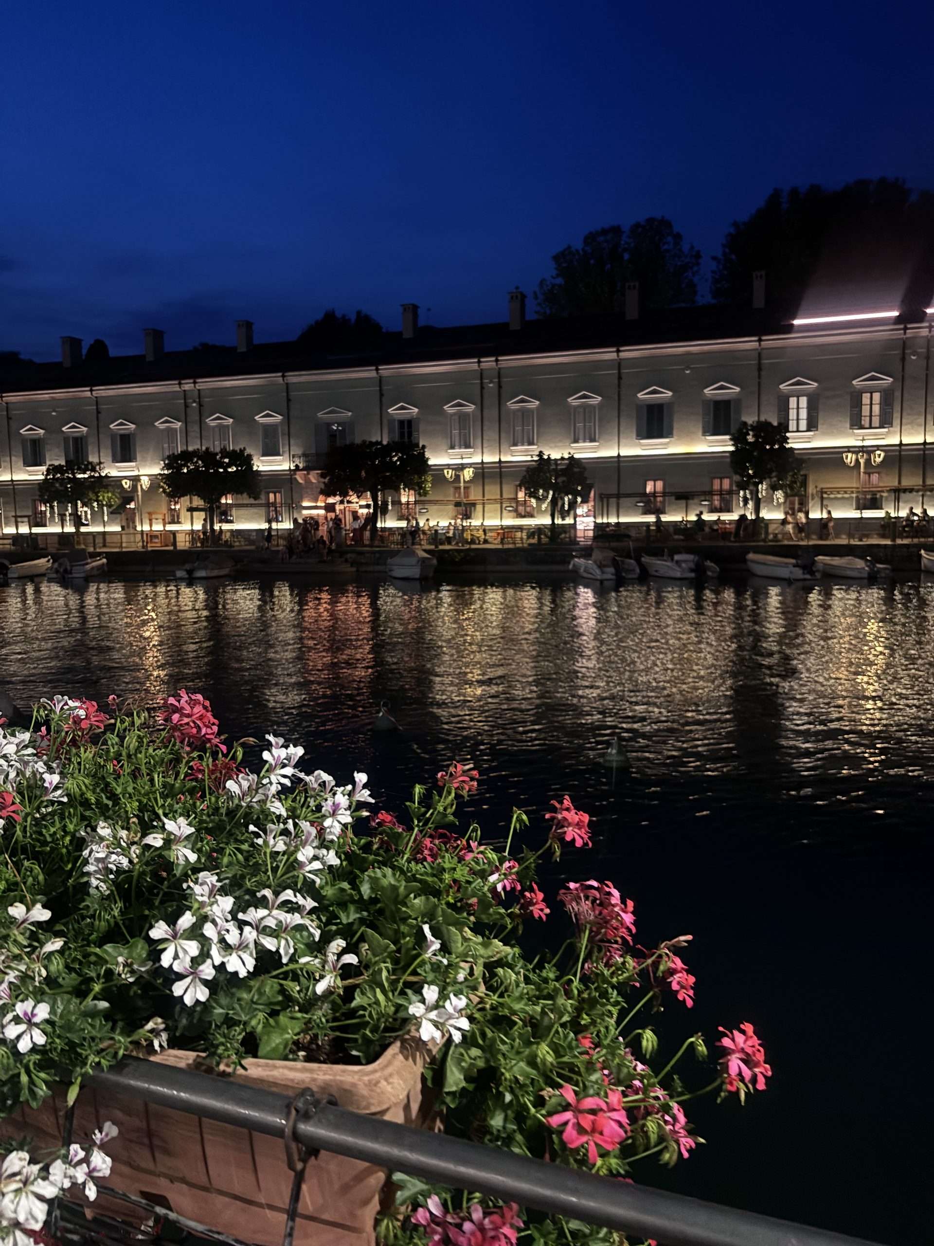 night time lake views of Peschiera del Garda